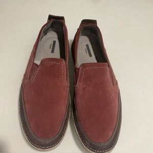 Clarks Collection Mens Sz  11.5 M Shoes Red/Brown Suede Casual Loafers ( V -17)